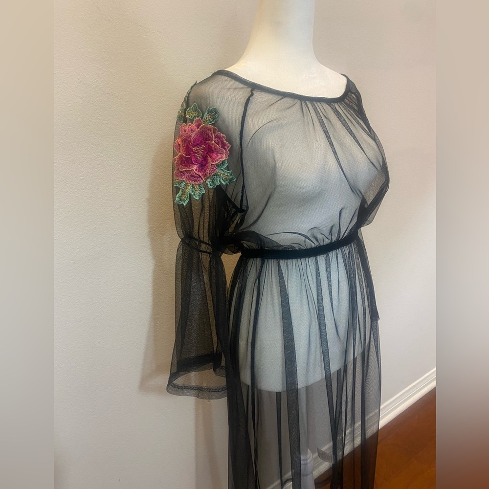 NWOT Potter’s Pot Black Sheer Mesh Dress with Flower Appliqués Size Small - Picture 4 of 13